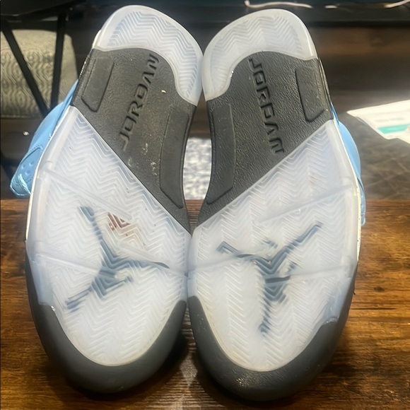 Air Jordan 5 Retro SE UNC - Picture 7 of 11